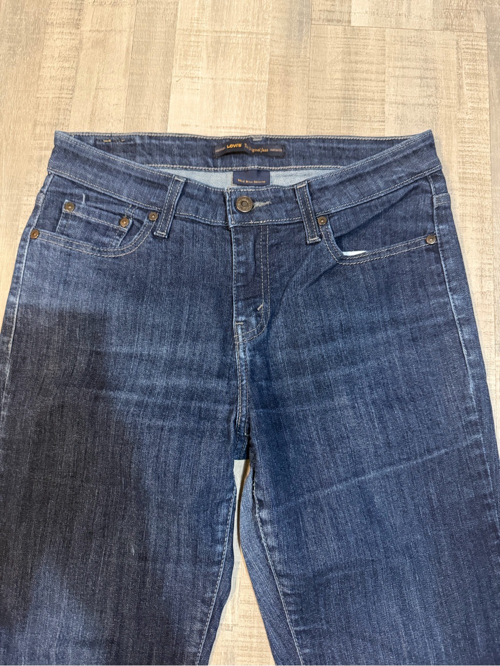 Levi’s Women’s Mid Rise Skinny Jeans Size 8 M Dark Wash Stretch Denim